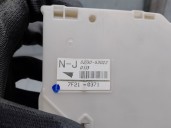 Recambio de caja reles / fusibles para lexus is 200 (ds2/is2) d-cat referencia OEM IAM 8273053022  