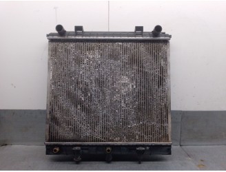 Recambio de radiador agua para land rover range rover (lp) 2.5 turbodiesel referencia OEM IAM PCC106930 PCC106930 