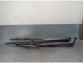 Recambio de brazo limpia delantero derecho para toyota corolla (e12) 1.6 16v referencia OEM IAM 8521112410 8522112380 