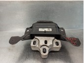 Replacement left engine mount for Volkswagen Golf VII Lim. (BQ1) GTI Performance BMT/Start-Stop OEM IAM reference 5Q019
