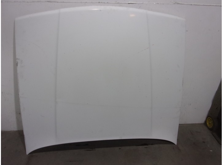 Replacement hood for Volvo Series 440 1.7 OEM IAM reference 3343273 WHITE 