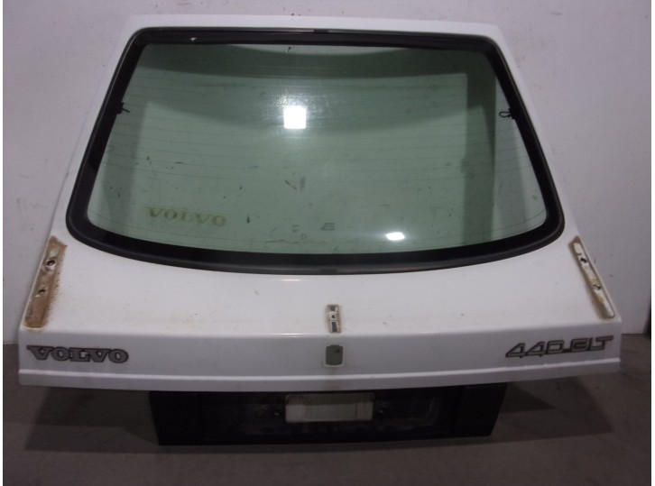 Recambio de porton trasero para volvo serie 440 1.7 referencia OEM IAM 3343307 BLANCO 5 PUERTAS