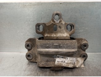 Replacement gear shift bracket for Volkswagen Golf IV Sedan (1J1) 1.9 TDI OEM IAM reference 1K0199555T 