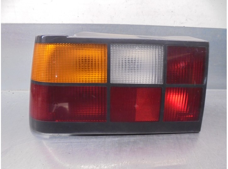 Recambio de piloto trasero izquierdo para volvo serie 440 1.7 referencia OEM IAM 463500 5 PUERTAS