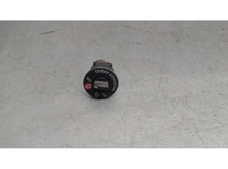 Recambio de interruptor para renault talisman 1.6 tce energy referencia OEM IAM 681995290R 