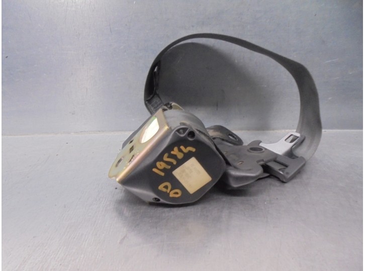 Replacement front right seat belt for Volvo Series 440 1.7 OEM IAM reference 463170 570084600 5 DOORS