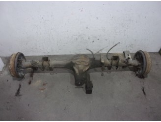 Recambio de puente trasero para hyundai h 1 2.5 diesel referencia OEM IAM 521004A005 TAMBOR 5 AGUJEROS BURRA 9