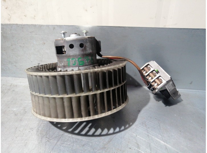 Recambio de motor calefaccion para bmw serie 7 (e65/e66) 3.0 24v cat referencia OEM IAM 64116934390 