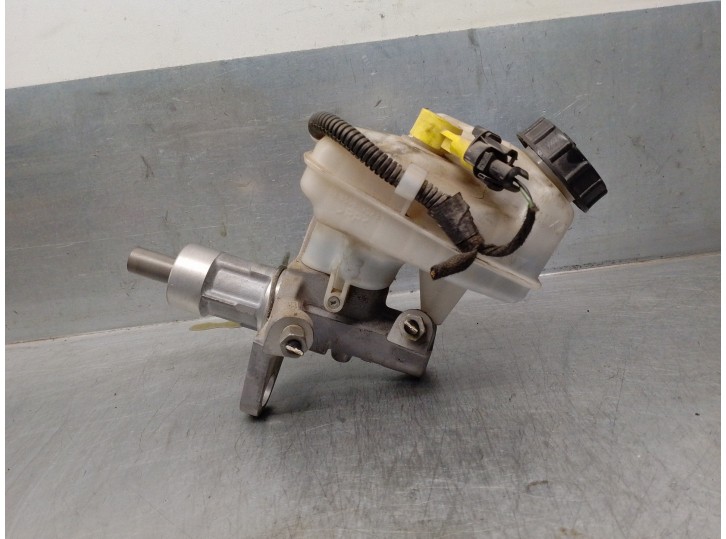 Recambio de bomba freno para opel astra j gti sedan referencia OEM IAM 03350890231  ATE