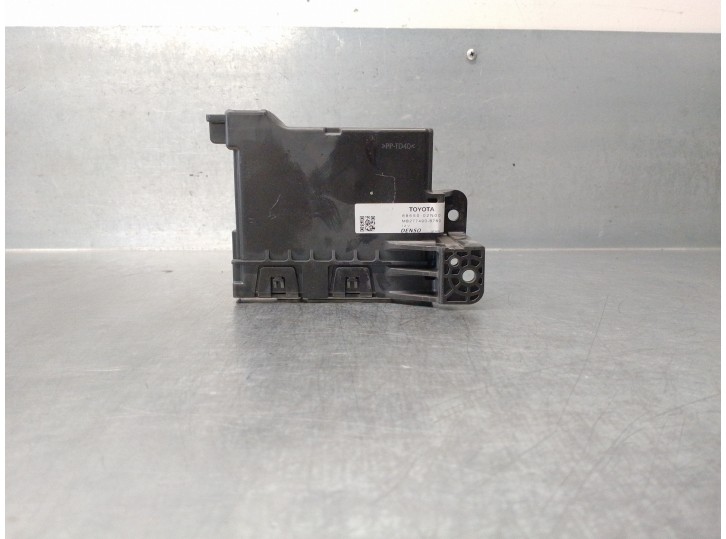 Recambio de modulo electronico para toyota auris 1.8 16v (híbrido) referencia OEM IAM 8865002N00 MB2774008780 DENSO