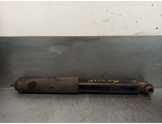 Recambio de amortiguador trasero derecho para citroën c4 picasso referencia OEM IAM 9817404780 03091000847 KYB