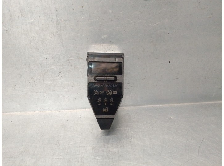 Recambio de pantalla multifuncion para toyota auris 1.8 16v (híbrido) referencia OEM IAM 8391002200 