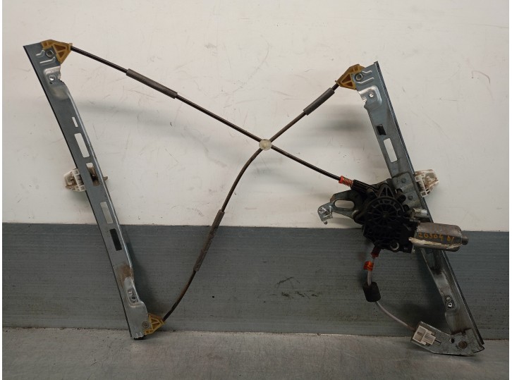 Recambio de elevalunas delantero izquierdo para peugeot 206 berlina xr referencia OEM IAM 9221G0 2 PINES 5 PUERTAS