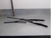 Recambio de brazo limpia delantero derecho para volkswagen passat berlina (3c2) 1.9 tdi referencia OEM IAM 3C1955410B 3C1955409C