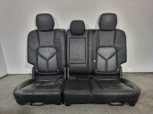 Recambio de asientos traseros para porsche cayenne (typ 92aa) 3.0 v6 tdi cat referencia OEM IAM 95852240587 CUERO NEGRO 5 PUERTA
