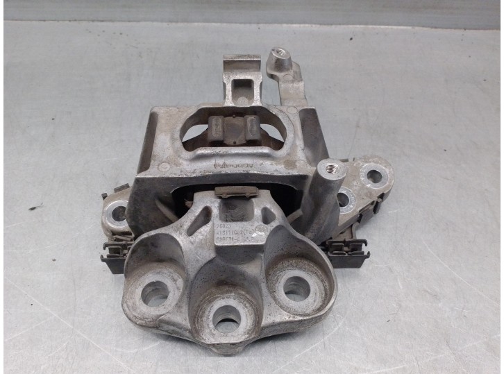 Replacement left engine mount for Opel Astra K Sports Tourer 1.6 Biturbo CDTi DPF OEM IAM reference 39070281 