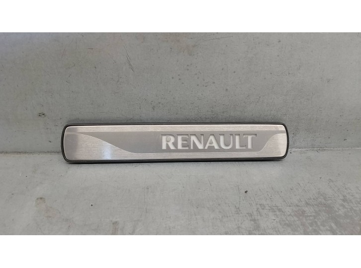 Recambio de moldura para renault talisman 1.6 tce energy referencia OEM IAM 8201593685 IZQUIERDA 