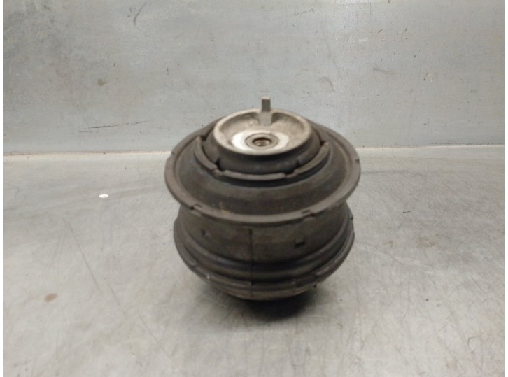 Recambio de soporte motor derecho para mercedes-benz clase e (w210) berlina diesel 2.7 cdi 20v cat referencia OEM IAM 2102403017