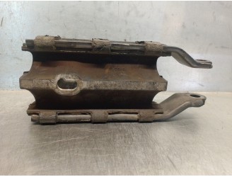 Recambio de soporte motor para volvo v60 kombi 2.0 diesel cat referencia OEM IAM 8G9N6P082BA 31262935 