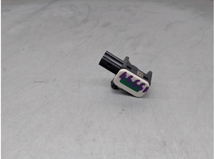 Recambio de sensor airbag para volvo v60 kombi 2.0 diesel cat referencia OEM IAM 8V4T14B006AA 