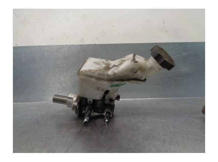 Recambio de bomba freno para kia optima 1.7 crdi cat referencia OEM IAM 58510D4770  