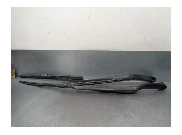 Recambio de brazo limpia delantero derecho para kia optima 1.7 crdi cat referencia OEM IAM 98311D4000 98321D4000 