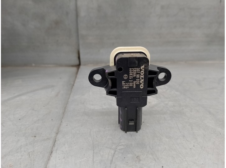 Recambio de sensor airbag para volvo v60 kombi 2.0 diesel cat referencia OEM IAM 30798030  