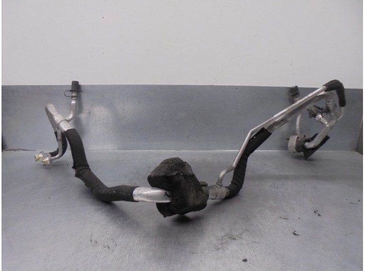 Replacement air conditioning pipes for Volvo V60 Kombi 2.0 Diesel CAT OEM IAM reference 31332070 