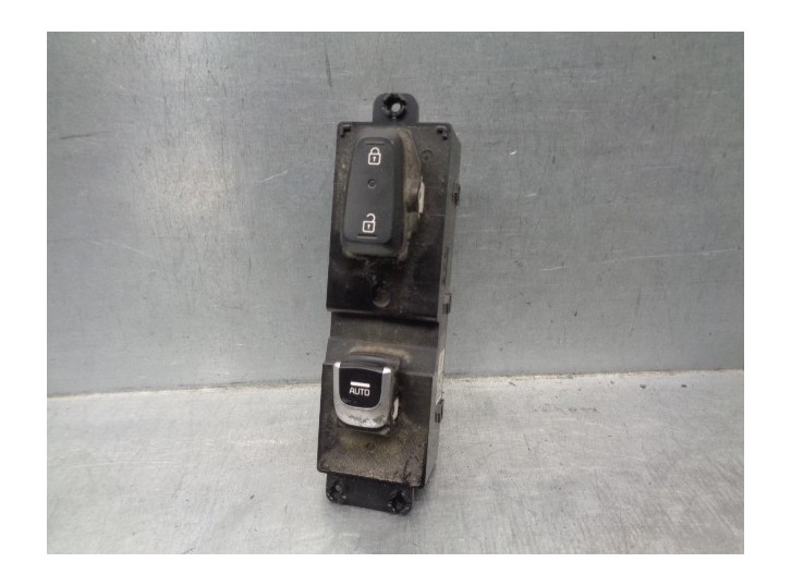 Recambio de mando elevalunas delantero derecho para kia optima 1.7 crdi cat referencia OEM IAM 93575D4030 93575D4030AK5 