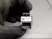 Recambio de mando elevalunas delantero derecho para volvo v60 kombi 2.0 diesel cat referencia OEM IAM 31272012  