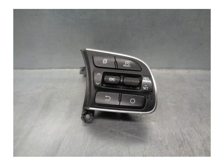 Replacement steering wheel control for Kia Optima 1.7 CRDi cat OEM IAM reference 96720D4130 