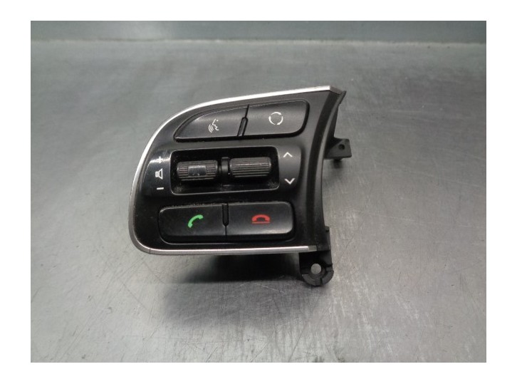 Replacement steering wheel control for Kia Optima 1.7 CRDi cat OEM IAM reference 96710D4130 