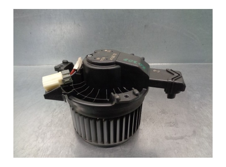 Recambio de motor calefaccion para kia optima 1.7 crdi cat referencia OEM IAM 97113D4000 