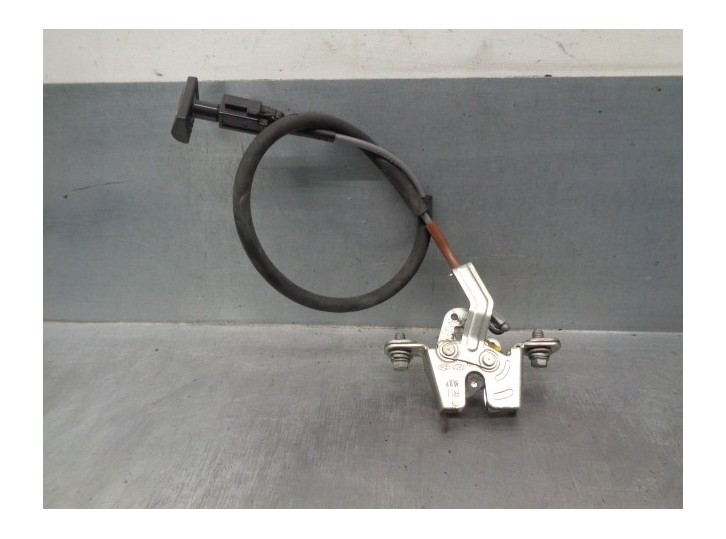 Recambio de cerradura asientos traseros para kia optima 1.7 crdi cat referencia OEM IAM 89740D4000  