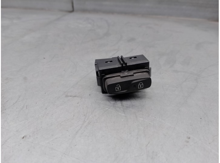 Recambio de interruptor para volvo v60 kombi 2.0 diesel cat referencia OEM IAM 31318989  