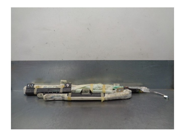 Replacement front left curtain airbag for Kia Optima 1.7 CRDI cat OEM IAM reference 85010D4000 