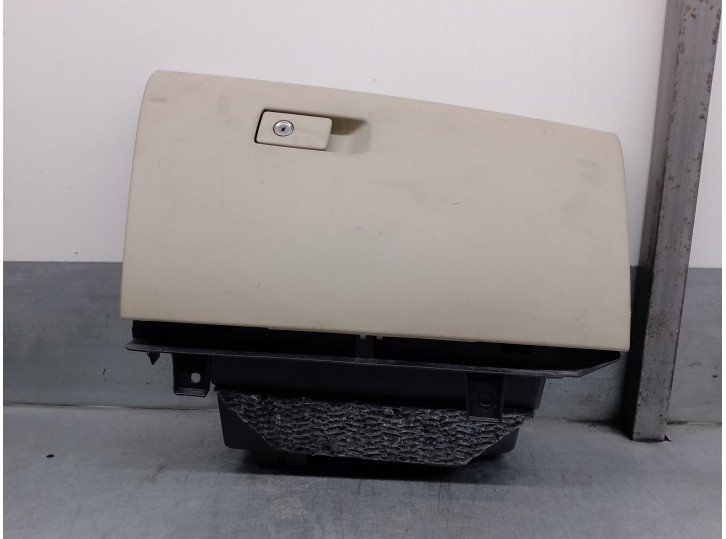 Recambio de guantera para volvo v60 kombi 2.0 diesel cat referencia OEM IAM 39809225 