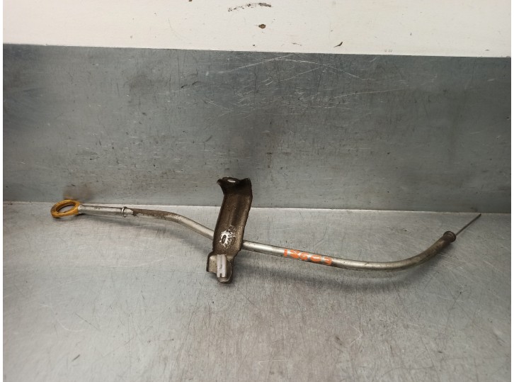 Recambio de varilla aceite para toyota auris 1.8 16v (híbrido) referencia OEM IAM 1530137010  