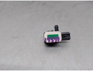 Recambio de sensor airbag para volvo v60 kombi 2.0 diesel cat referencia OEM IAM 8V4T14B006AA 