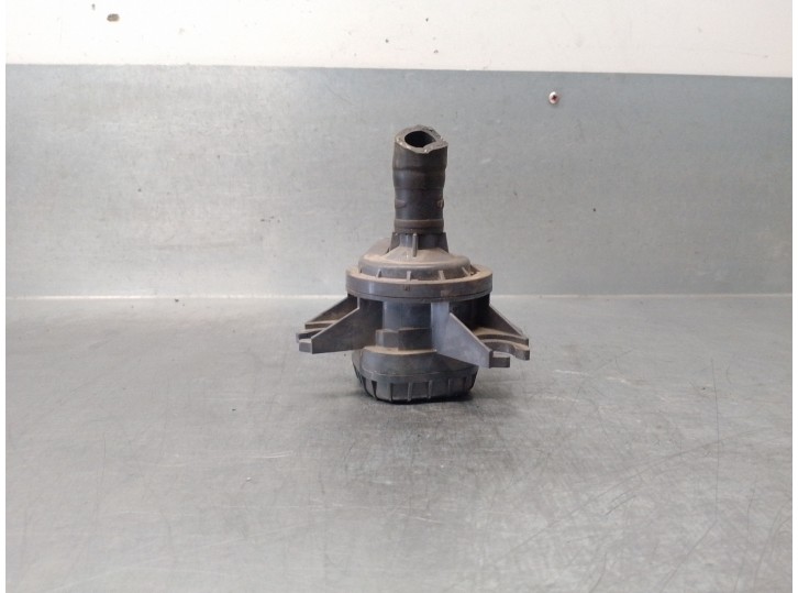 Recambio de bomba agua para toyota auris 1.8 16v (híbrido) referencia OEM IAM G904052010 21517M287108 AISIN