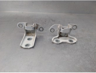 Recambio de bisagra puerta para toyota auris 1.8 16v (híbrido) referencia OEM IAM 687600H010 687800H010 TRASERA IZQUIERDA