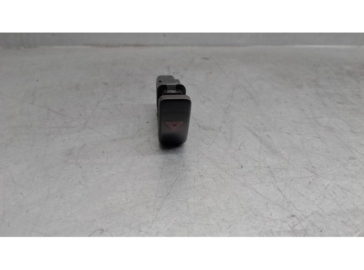 Recambio de warning para mazda 323 berlina f/s (bj) 2.0 turbodiesel referencia OEM IAM B25E664H0  