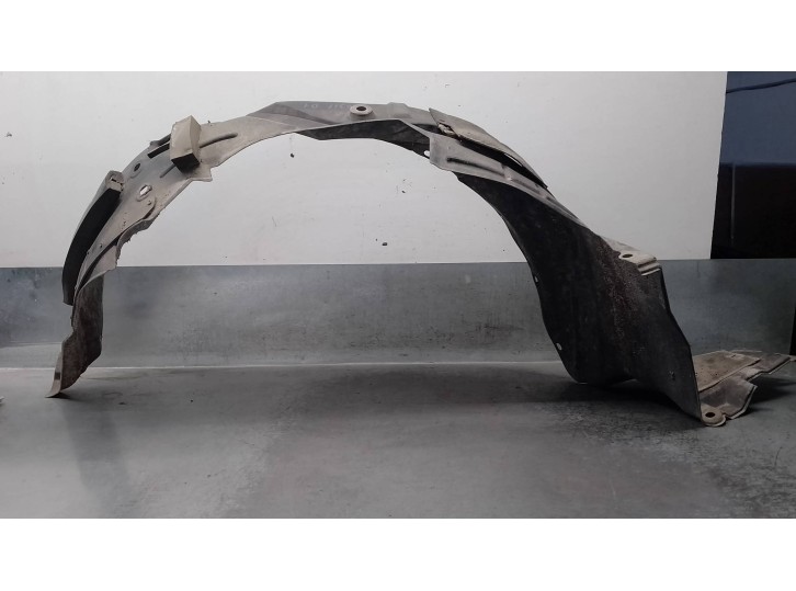 Recambio de paso rueda delantero izquierdo para mazda 323 berlina f/s (bj) 2.0 turbodiesel referencia OEM IAM B25N56140B CESTA 