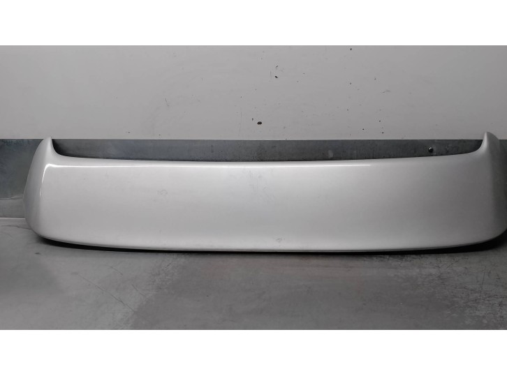 Recambio de aleron trasero para mazda 323 berlina f/s (bj) 2.0 turbodiesel referencia OEM IAM B25T51960C  