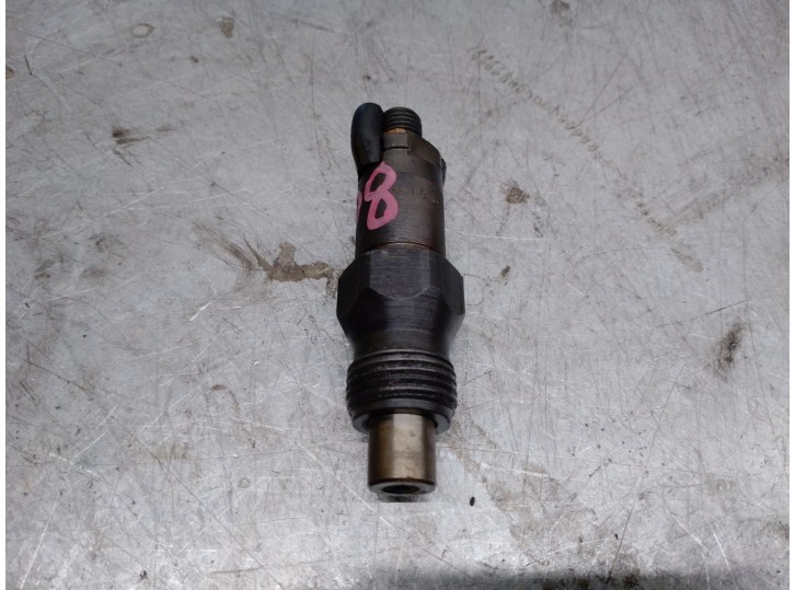 Recambio de inyector para volvo serie 460 1.9 turbodiesel referencia OEM IAM LCR6735401D LUCAS
