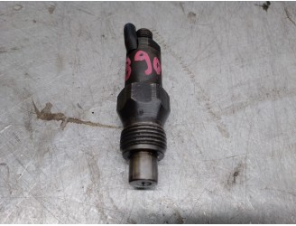 Recambio de inyector para volvo serie 460 1.9 turbodiesel referencia OEM IAM LCR6735401D  LUCAS