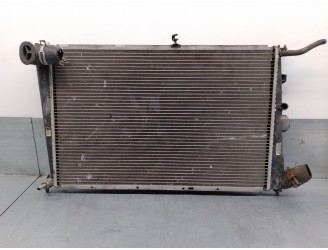 Recambio de radiador agua para citroën xantia berlina 1.6 sx referencia OEM IAM 9613892380 50275831 VALEO