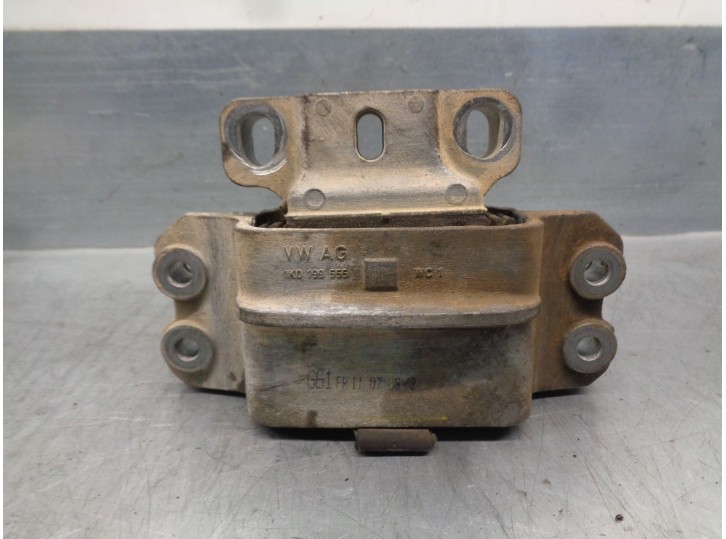 Replacement left engine mount for Volkswagen Caddy KA/KB (2K) 2.0 SDI OEM IAM reference 1K0199555M 