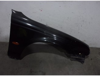 Recambio de aleta delantera derecha para jaguar s-type 2.5 v6 24v cat referencia OEM IAM XR826896 NEGRA 