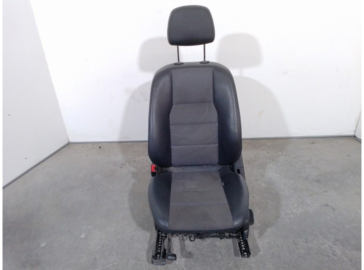 Recambio de asiento delantero izquierdo para mercedes-benz clase c (w204) familiar 2.1 cdi cat referencia OEM IAM 4940213 CUERO 